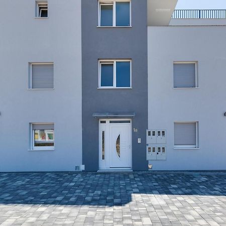 ויר Apartmani Kastelina מראה חיצוני תמונה