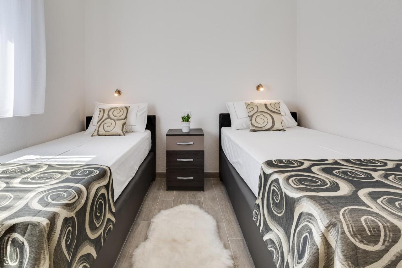 ויר Apartmani Kastelina מראה חיצוני תמונה