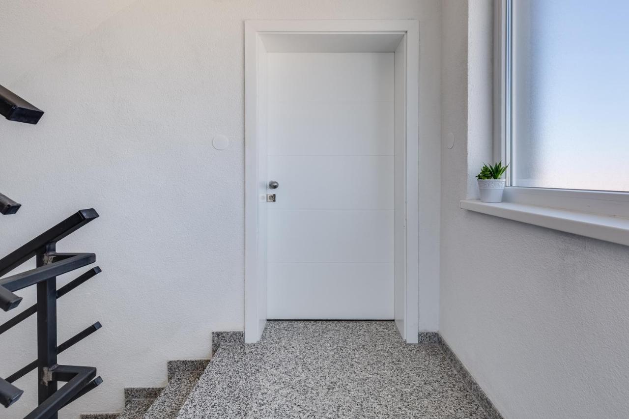 ויר Apartmani Kastelina מראה חיצוני תמונה