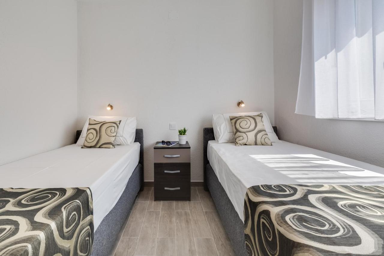 ויר Apartmani Kastelina מראה חיצוני תמונה