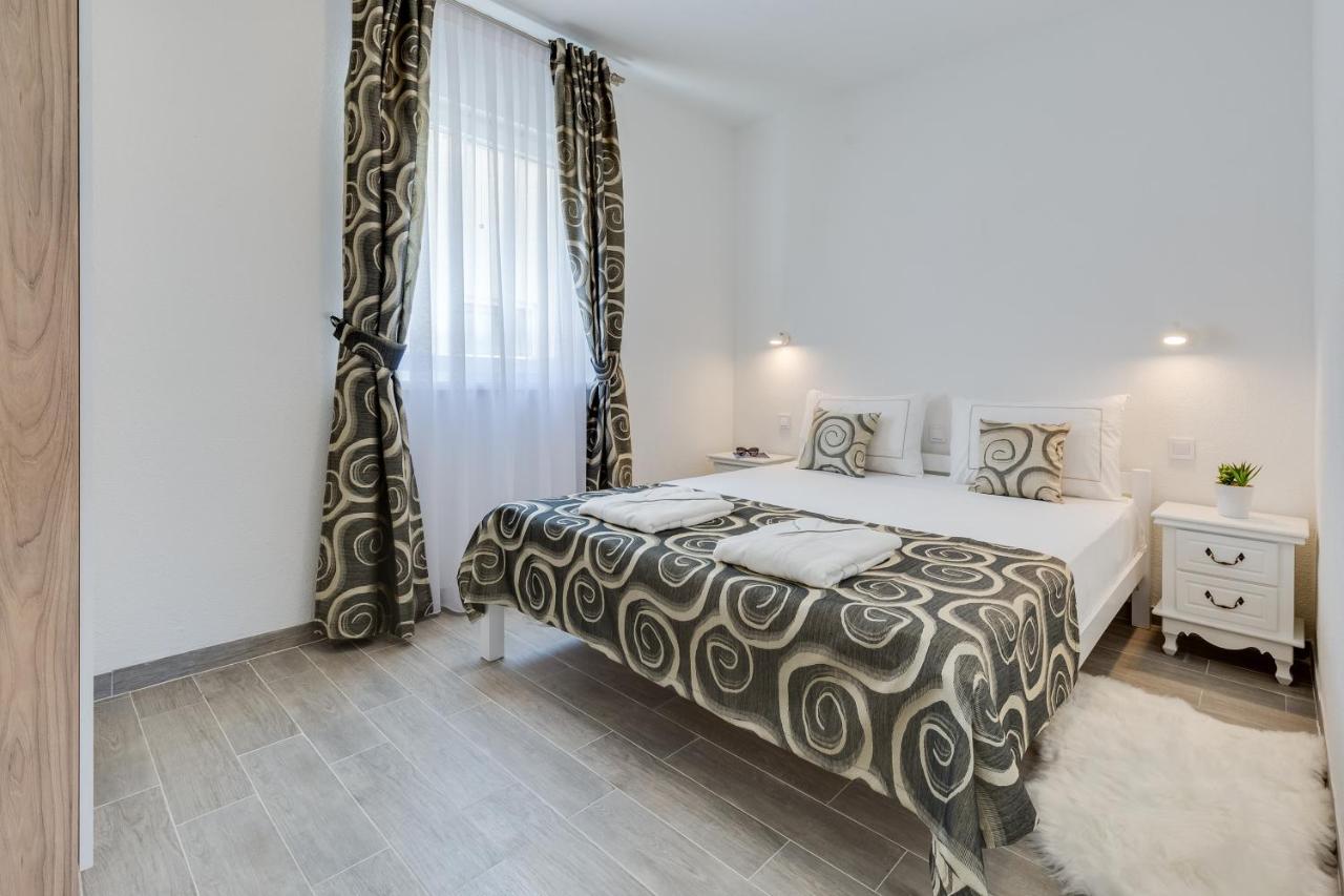 ויר Apartmani Kastelina מראה חיצוני תמונה