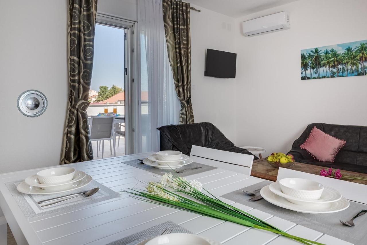 ויר Apartmani Kastelina מראה חיצוני תמונה