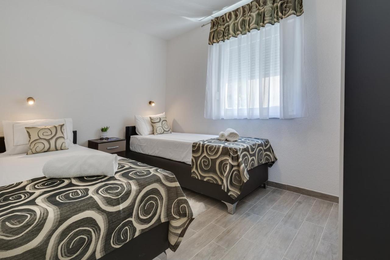 ויר Apartmani Kastelina מראה חיצוני תמונה